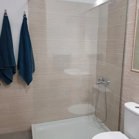 Privado En Zona Tranquila Y Proxima Al Aeropuerto Tf Norte Y A La Ciudad De . La Laguna (Tenerife)