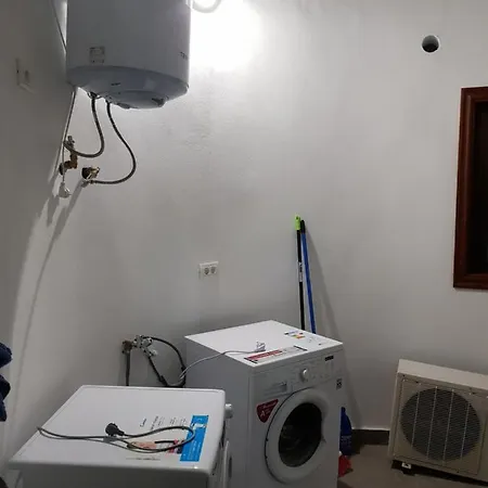 Apartment Privado: Tranquilo Oasis Cerca Del Aeropuerto Tf Norte La Laguna (Tenerife)
